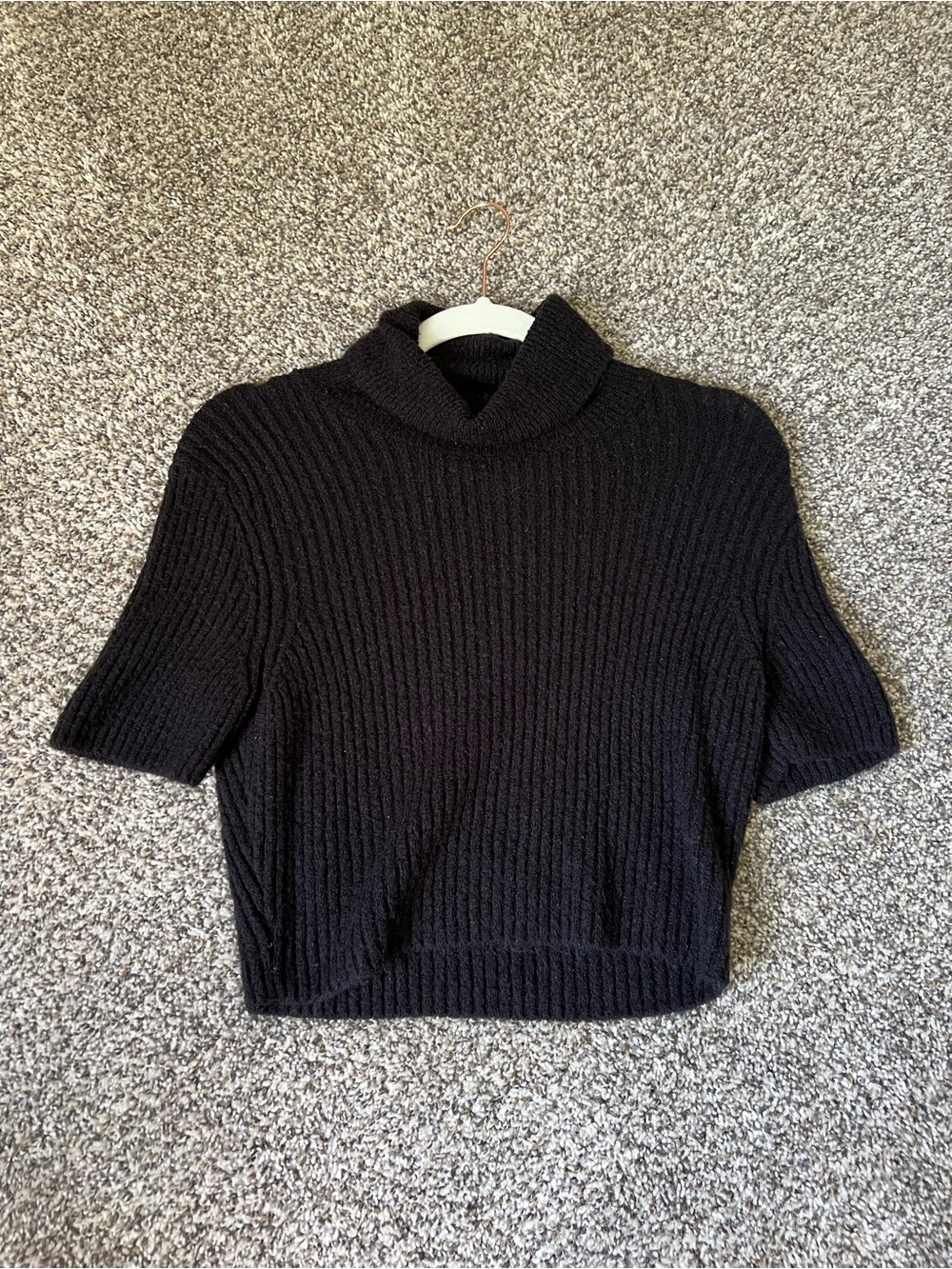 House of Harlow 1960 Black Ribbed Short-Sleeve Crop Sweater